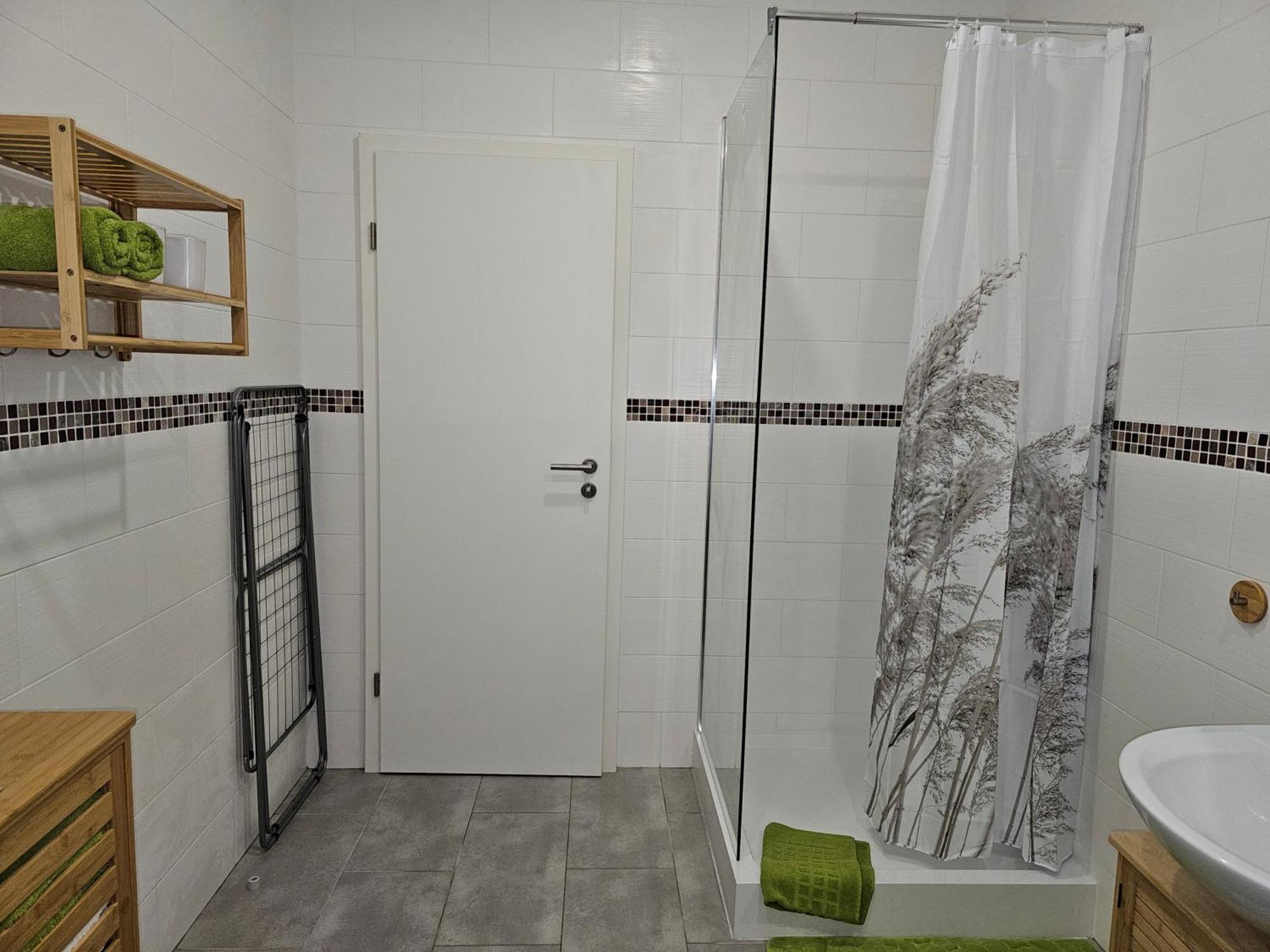 Warburg, Fewo "Sweet Home" 2,5 Zi- Eg-Separater Eingang - Parkplatz - Terasse- Komfortabel,Renoviert Εξωτερικό φωτογραφία