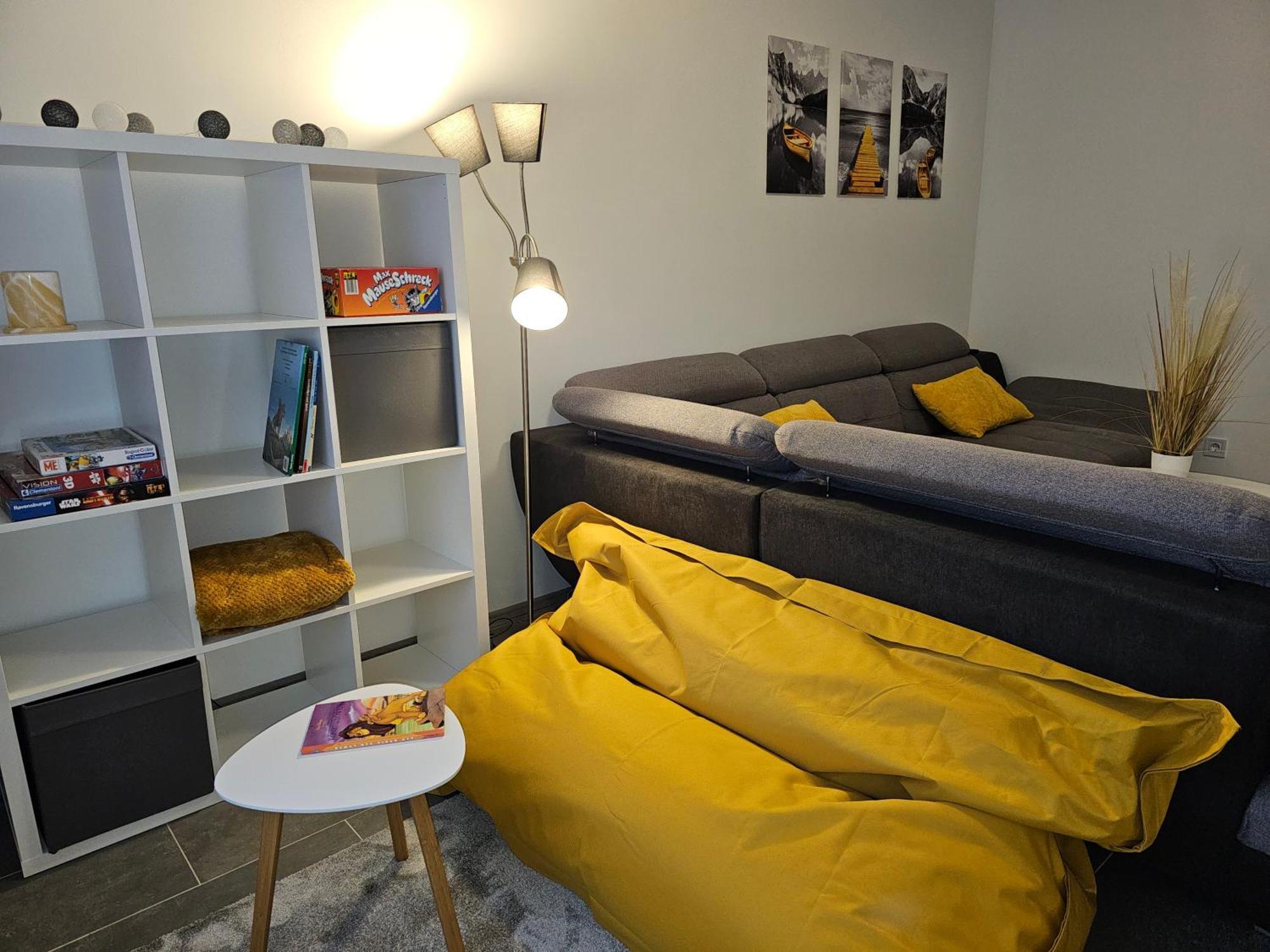 Warburg, Fewo "Sweet Home" 2,5 Zi- Eg-Separater Eingang - Parkplatz - Terasse- Komfortabel,Renoviert Εξωτερικό φωτογραφία
