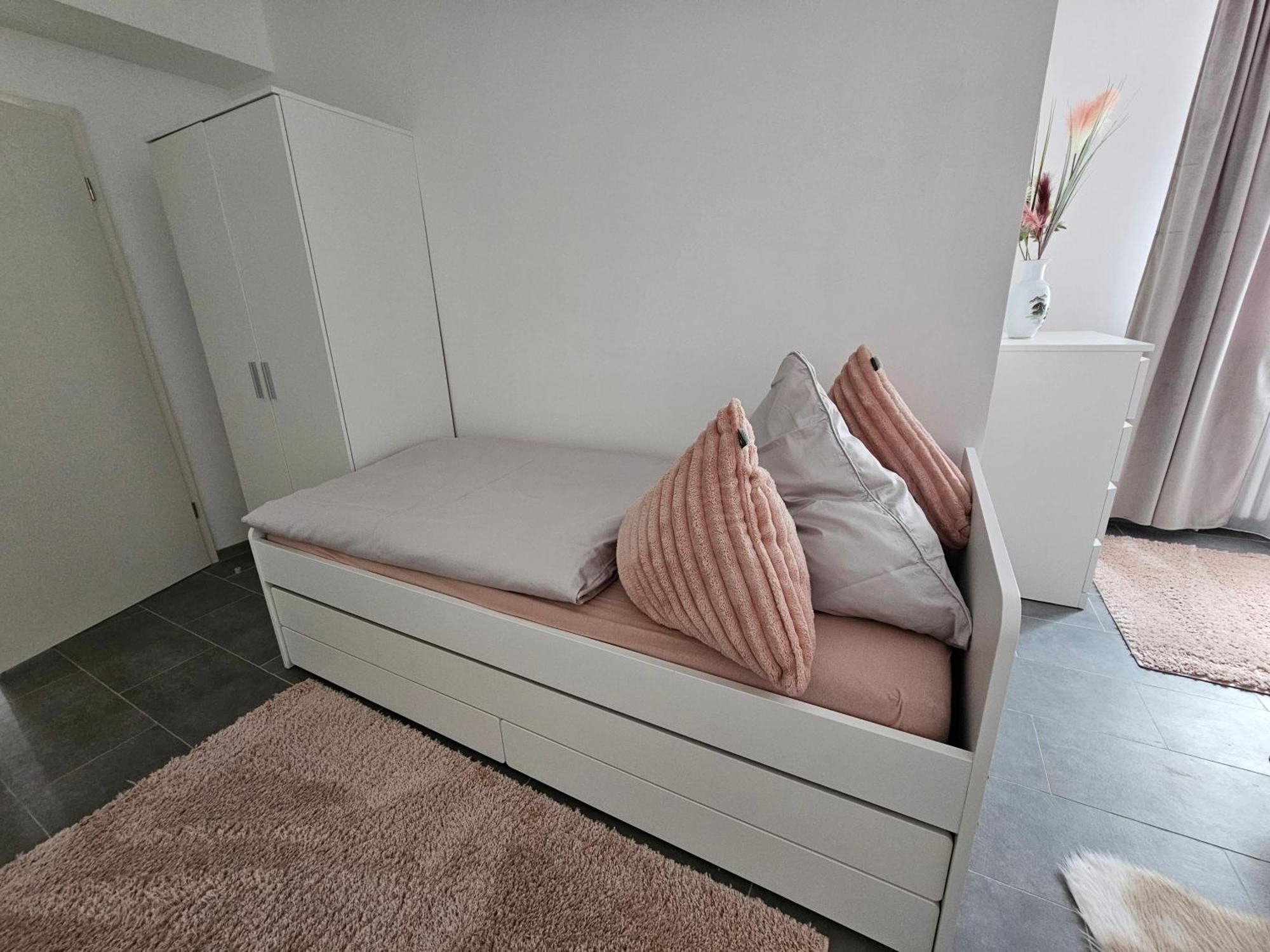 Warburg, Fewo "Sweet Home" 2,5 Zi- Eg-Separater Eingang - Parkplatz - Terasse- Komfortabel,Renoviert Εξωτερικό φωτογραφία